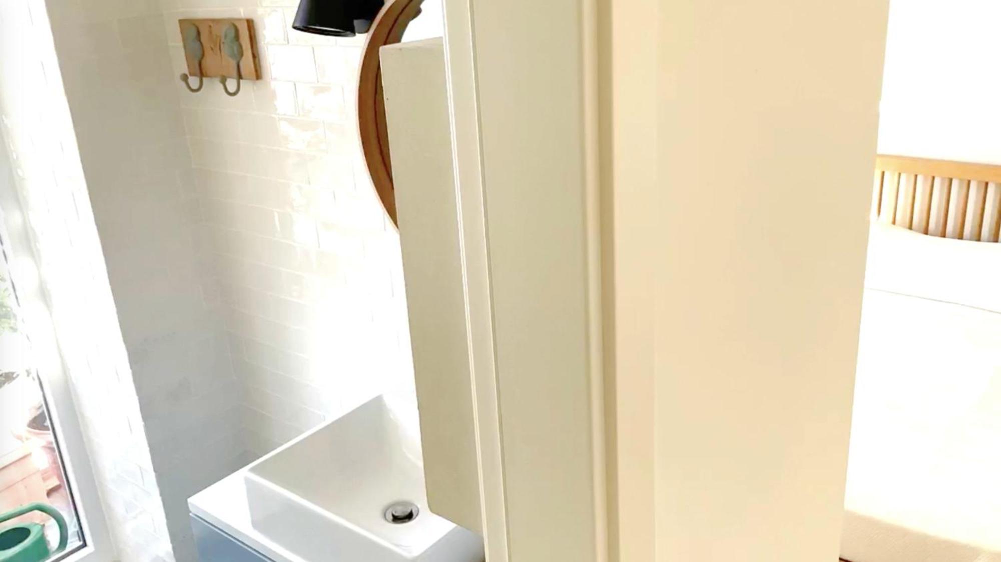 Avec Salle De Bain Privee Et Balcon Vegetal A Lisbonne Amoreiras Bed & Breakfast Lisboa